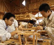 熊本県　球磨工業高校　建築科伝統建築コース、伝統建築専攻科のみなさん2