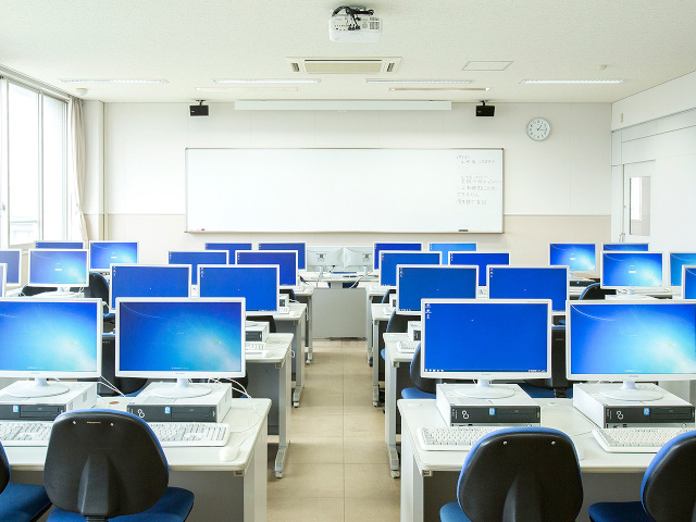 PC教室（Windows）：ITリテラシーを身につける情報処理教室です。