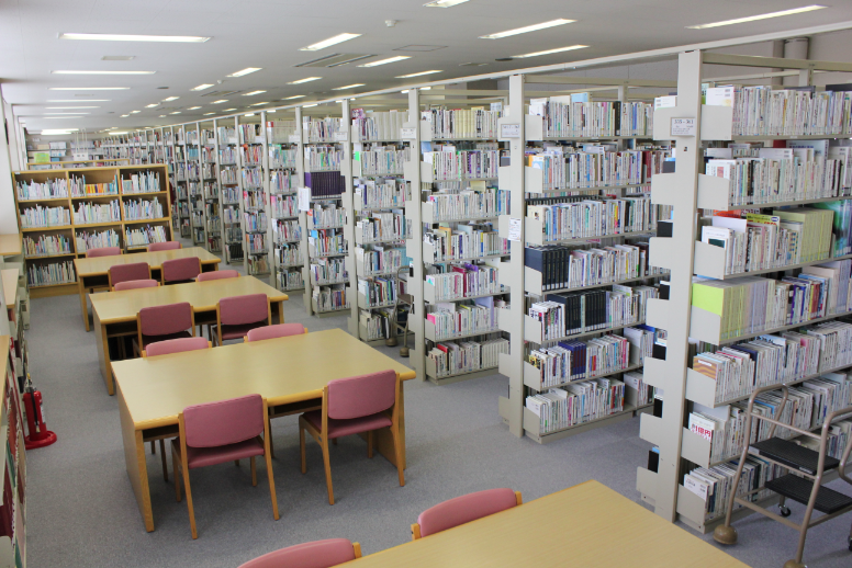 藤女子大学の図書館