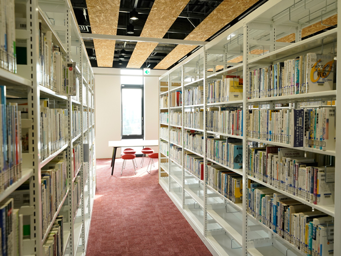 文教大学の図書館