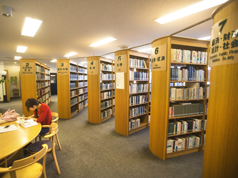 北陸大学の図書館