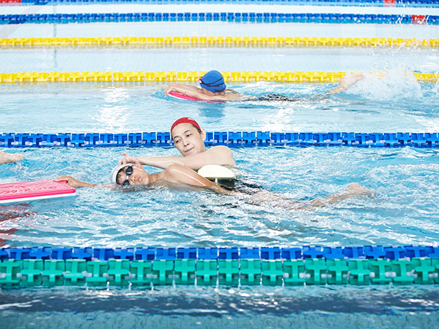 夏休み子ども水泳教室　小学生初級・中級
（泳力⑥～⑧）クラス2