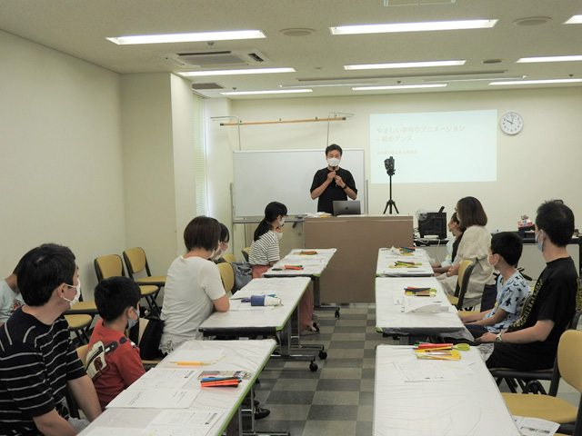 令和5年度　名古屋文理大学公開講座
「やさしい手作りアニメーション－絵のダンス」2