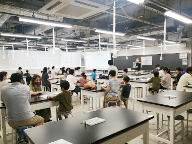 第21回関東地区「リフレッシュ理科教室」（埼玉会場）
～作って！遊んで！おもしろサイエンス！～1