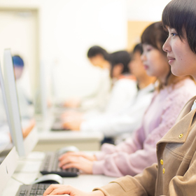 大阪情報専門学校 入学相談会 日本の学校