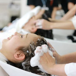 ｙｉｃ京都ビューティ専門学校 美容科 手作りヘアケア 日本の学校