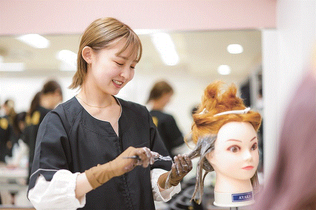 横浜ビューティーアート専門学校