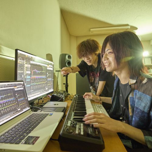 国際音楽・ダンス・エンタテイメント専門学校1