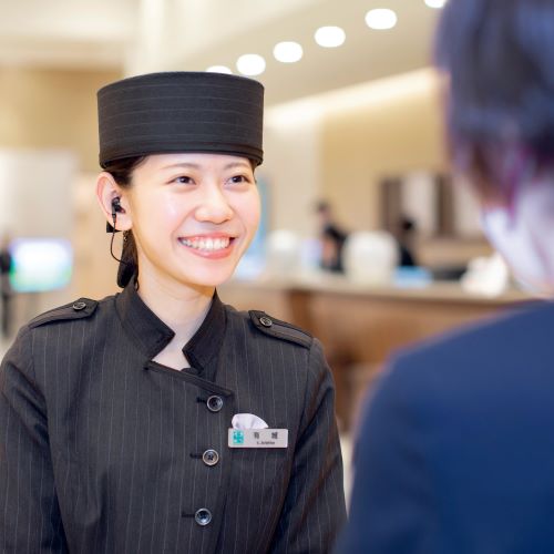 名古屋ブライダル＆ホテル観光専門学校3