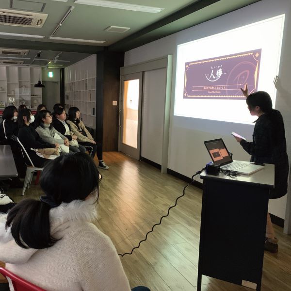 卒業制作発表会（クリエイティブデザイン科）／足利デザイン・ビューティ専門学校
