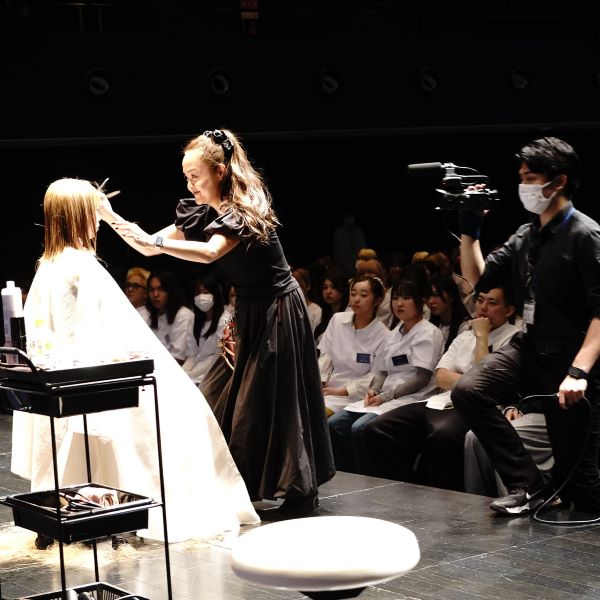 国際文化理容美容専門学校国分寺校