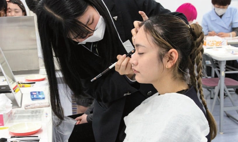 体験入学／日本美容専門学校
