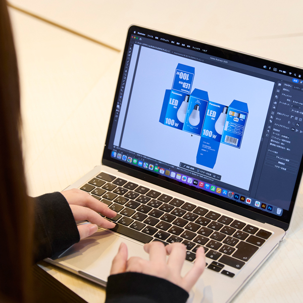 【グラフィックデザイン講座】体験内容はHPをチェック！／専門学校  日本デザイナー芸術学院