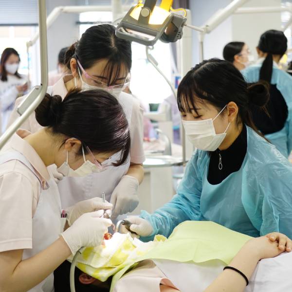 大阪歯科衛生士専門学校（女子のみ）
