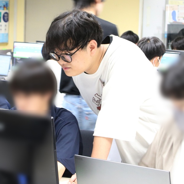 熊本電子ビジネス専門学校