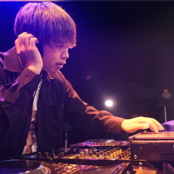 DJパフォーマンス体験／名古屋スクールオブミュージック＆ダンス専門学校