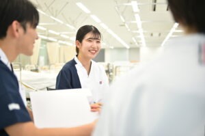 12/5・看護学科「衛生的手洗いを体験してみよう」／さくら看護専門学校