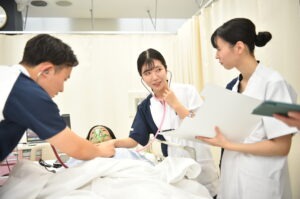 1/16・看護学科「血圧・脈拍測定を体験してみよう」／さくら看護専門学校