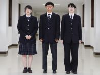 進修館高等学校の制服