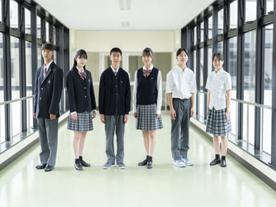 同朋高等学校の制服
