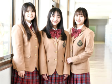華頂女子高等学校の制服