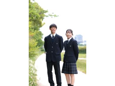 京都精華学園高等学校の制服