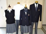川西明峰高等学校の制服