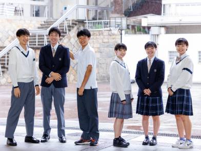 神港学園高等学校の制服