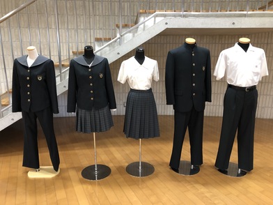 奈良学園高等学校の制服