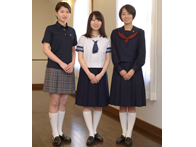 山梨英和高等学校の制服