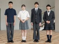 共栄学園高等学校の制服