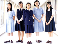 清泉女学院高等学校の制服