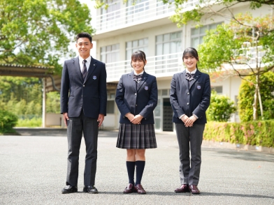 東海大学付属福岡高等学校の制服