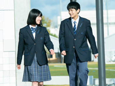 大阪国際高等学校の制服