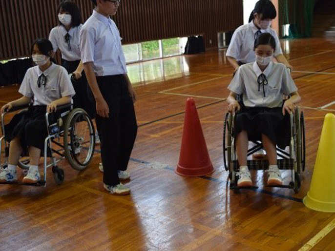 愛媛県　西条市立河北中学校　生徒会のみなさん3