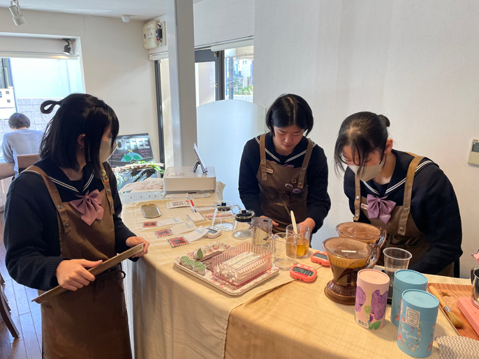 愛知県　桜花学園高校　国際キャリアコースのみなさん3