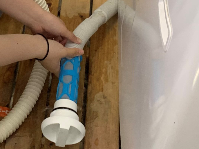 岡山県　倉敷工業高校　テキスタイル工学科５人の２年生4