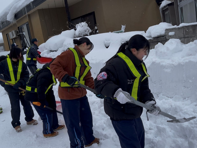 青森県 弘前南高校 野球部、男子・女子バスケットボール部のみなさん2