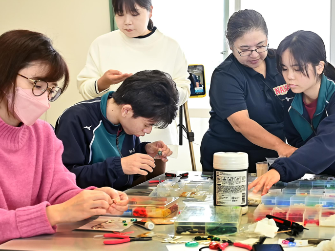 沖縄県　那覇高校　インターアクト部のみなさん2
