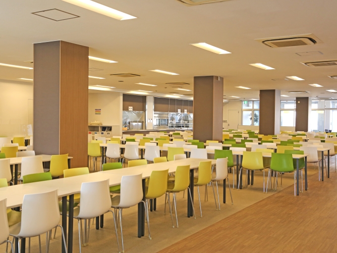 江戸川大学の学食