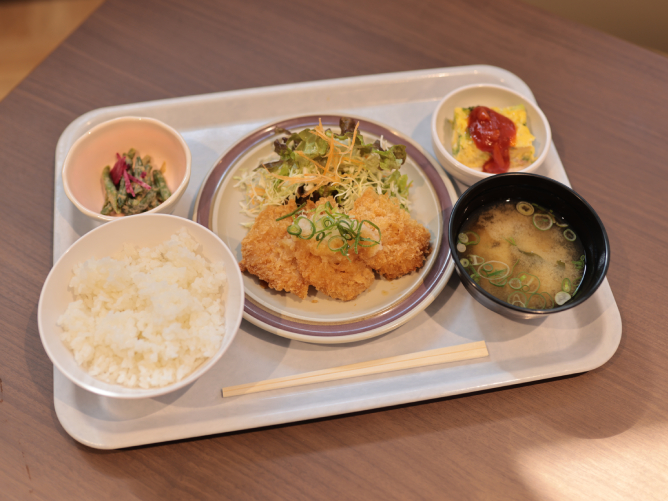 摂南大学の学食