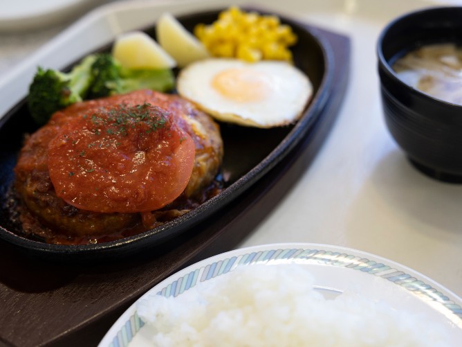 山梨学院大学の学食