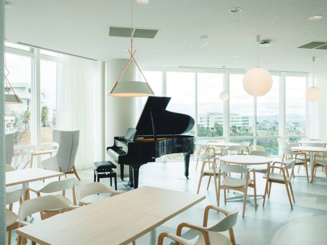 甲南女子大学の学食