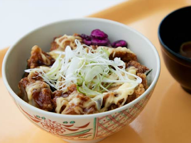 東海学園大学の学食