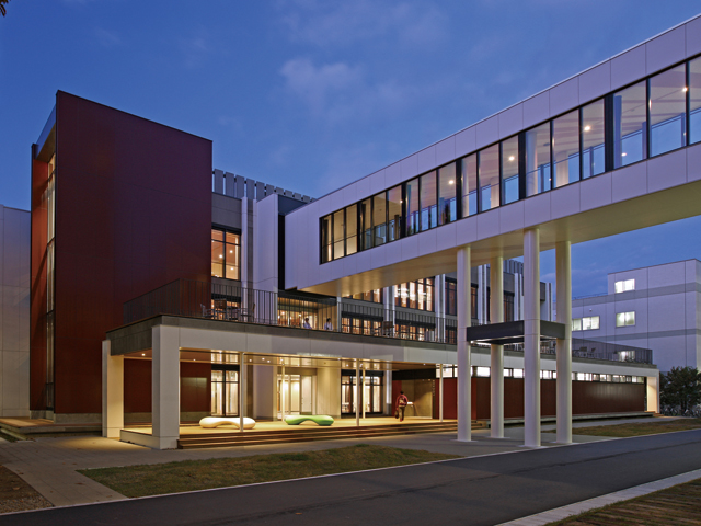 ［十和田キャンパス］附属農場を有する、総面積38haの獣医学部専用キャンパス