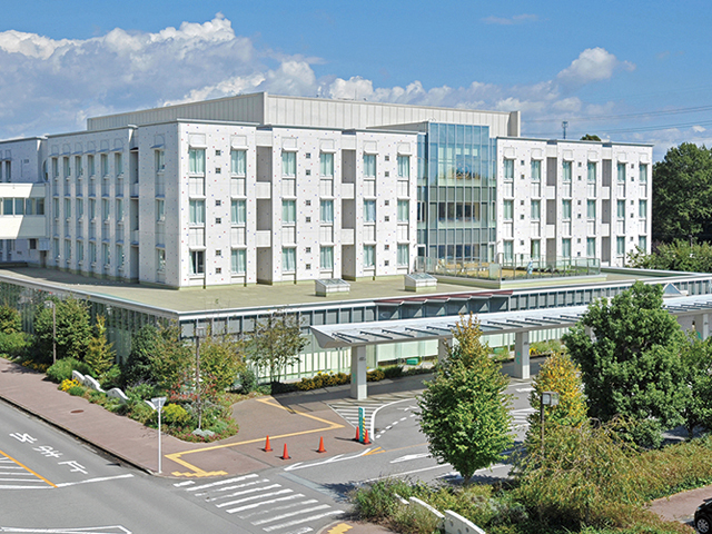 とちぎ子ども医療センターは大学病院併設型の子ども医療センター。キャンパス内にあり、看護実習施設のひとつです。