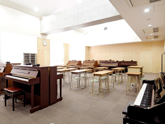 1号館 音楽演習室