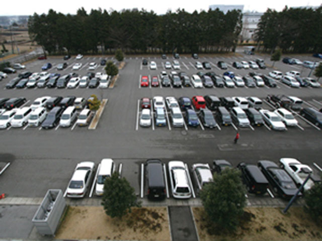 「学生駐車場」