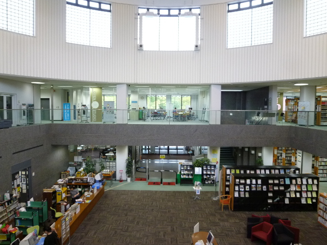 金沢大学の図書館