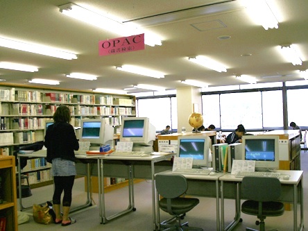 川崎医療福祉大学の図書館